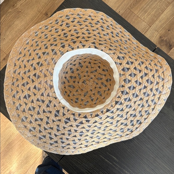 Tan Sun Hat with  Flower - Picture 3 of 4